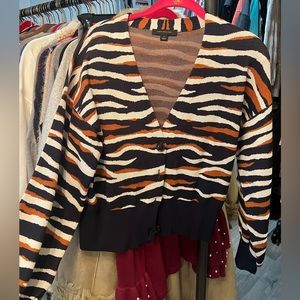 Ann Taylor animal print short cardigan, med